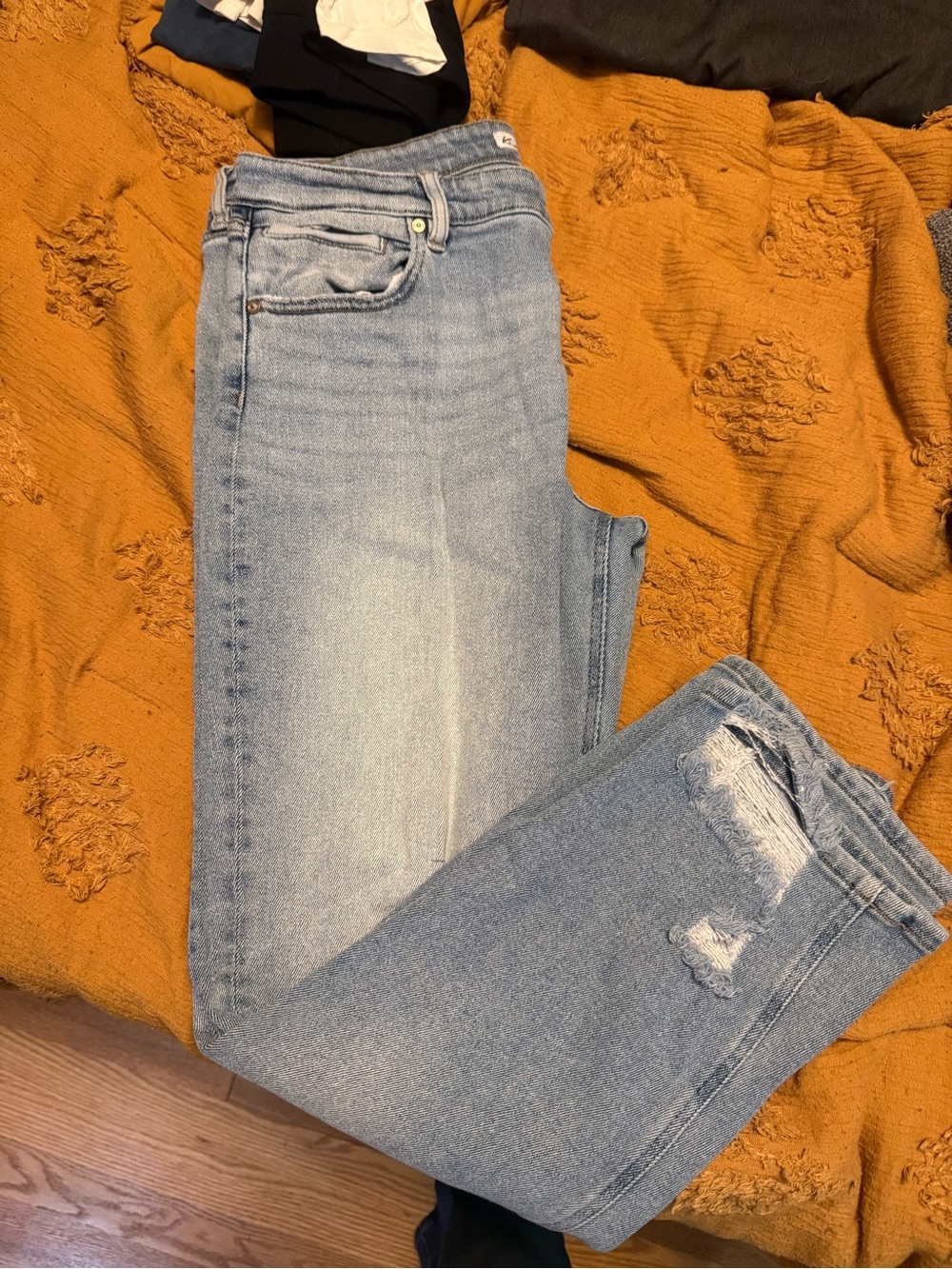 KanCan Light Wash Distressed Skinny Jeans